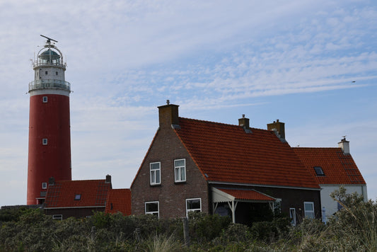 Ansichtkaart Vuurtoren Texel met huis